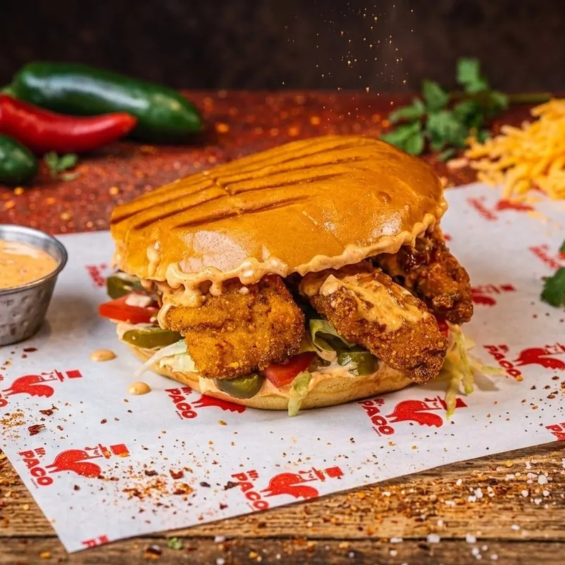 Burger cu file de pui crispy